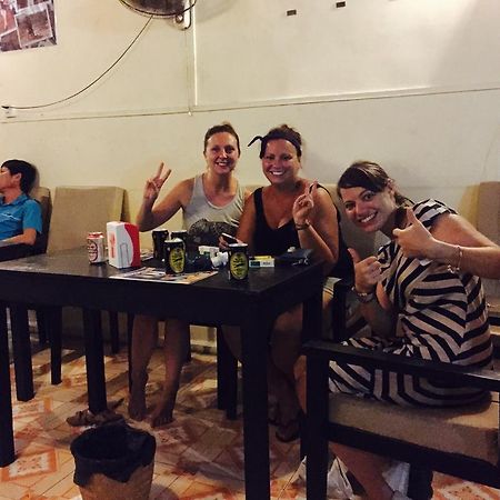 Albergue The Happy House Phnom Penh Exterior foto