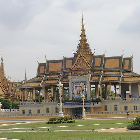 Albergue The Happy House Phnom Penh Exterior foto